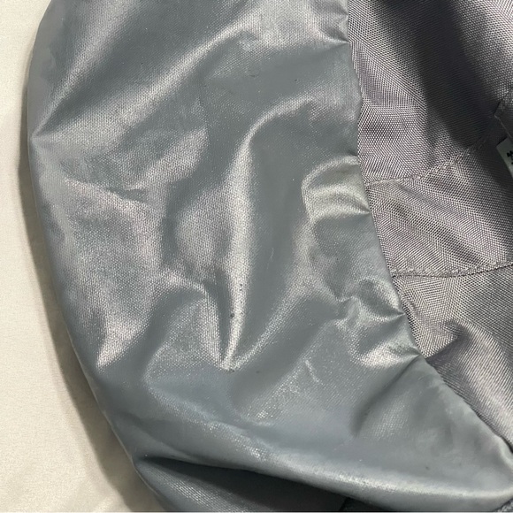 Under Armour Unisex Hustle Lite Backpack Grey Travel School Gym Bag Backpack - Picture 10 of 10